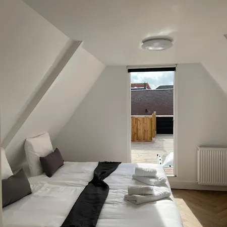 Luxury 'koorstraat' Centre Apartment *